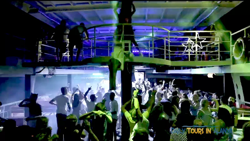 Ночная дискотека в Алании на яхте Старкрафт image 19