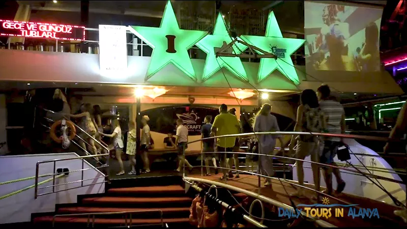 Ночная дискотека в Алании на яхте Старкрафт image 7