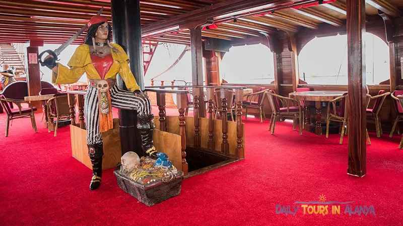 Alanya Grand Troys Pirate Boat Tour image 17