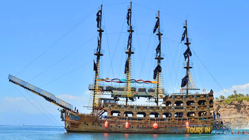 Alanya Grand Troys Pirate Boat Tour image 1