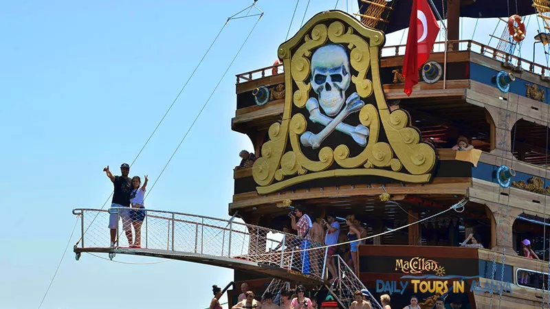 Alanya Grand Troys Pirate Boat Tour image 21