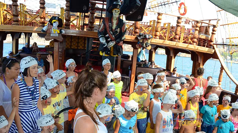 Alanya Grand Troys Pirate Boat Tour image 27