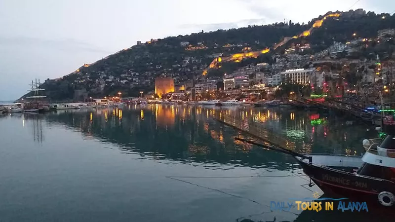 Alanya Starcraft Sunset Boat Tour image 15