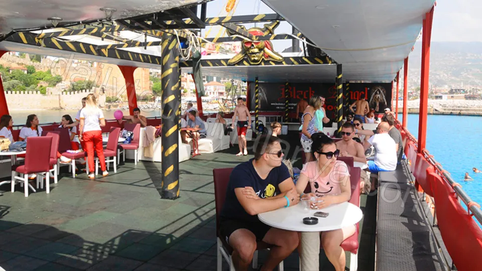 Alanya Pirate Boat Tour photo 2