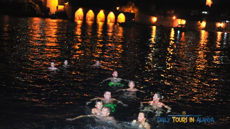 Her Şey Dahil Alanya Gece Disko Tekne Turu image 17