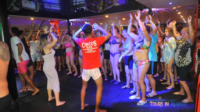 Alanya All Inclusive Night Party Boat Tour image 3