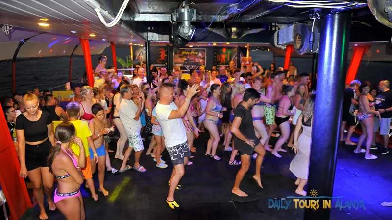 Alanya All Inclusive Night Party Boat Tour image 6