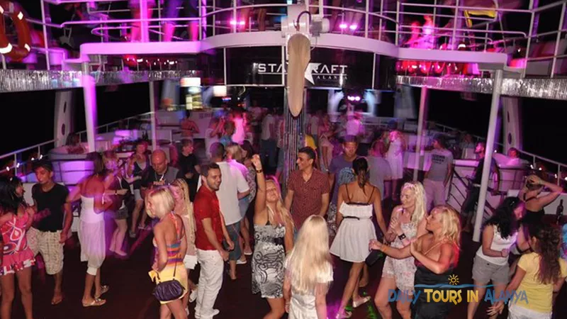 Alanya Starcraft Night Party Boat Tour image 4