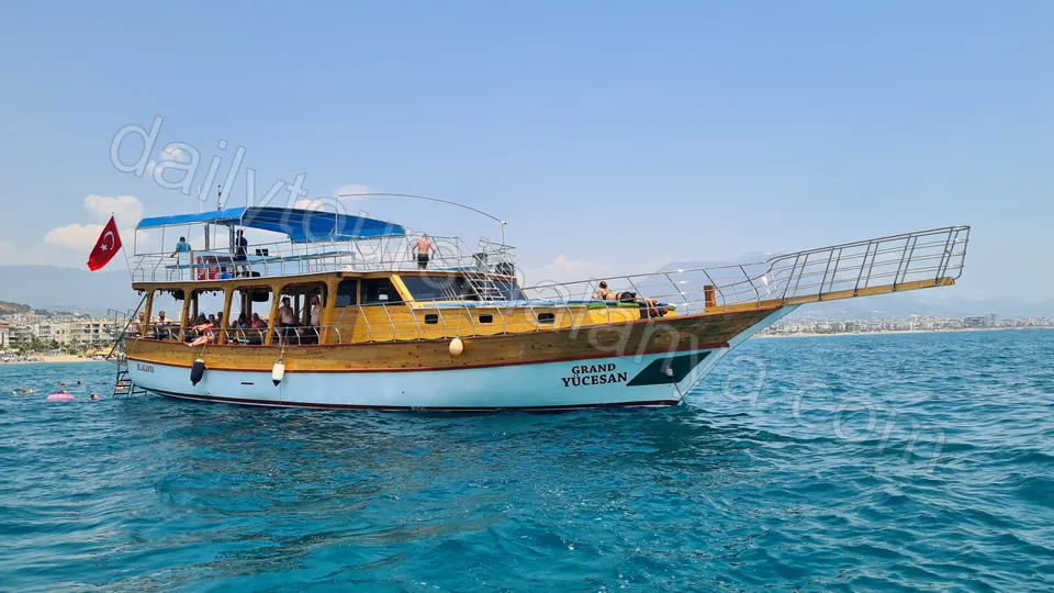 Alanya Sessiz Tekne Turu