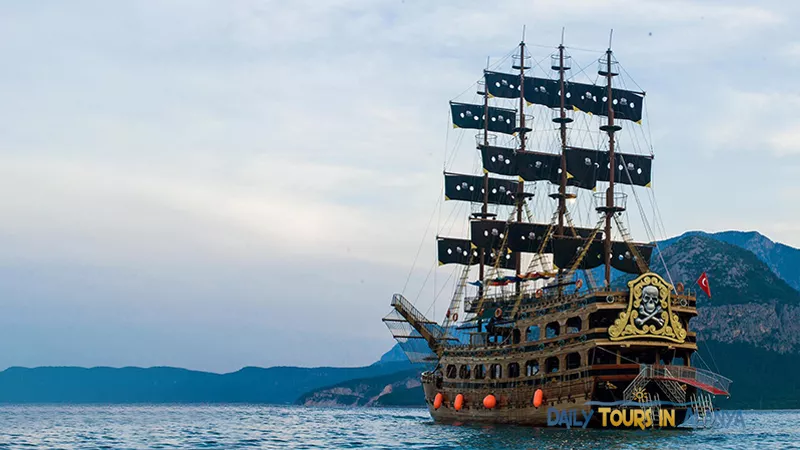 Alanya Magellan Pirate Boat Tour image 3
