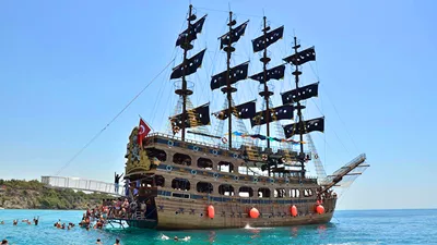 Alanya Grand Troys Pirate Boat Tour