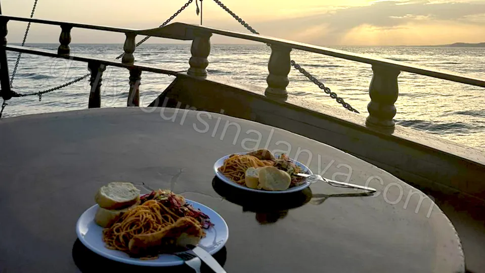 Solnedgangsbåttur i Alanya photo 2