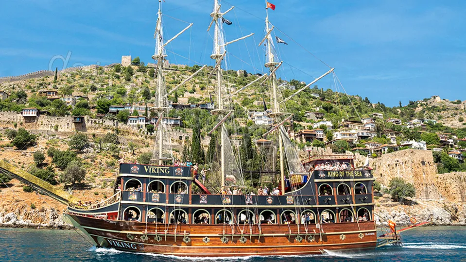 Vikingbåt Vid Solnedgången I Alanya photo 22