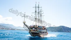 Vikingbåt Vid Solnedgången I Alanya nav photo 1
