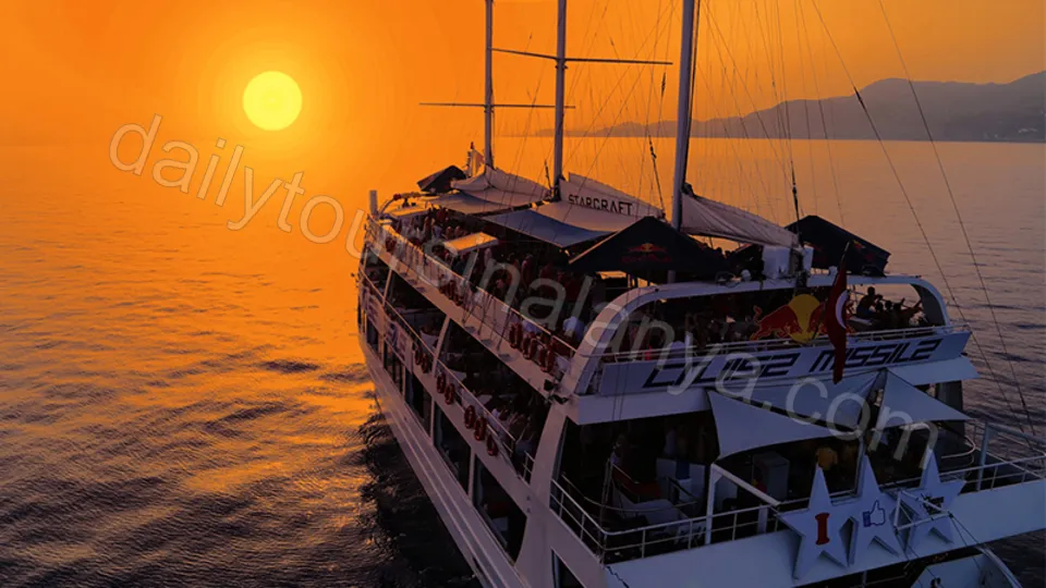 Alanya Starcraft Sunset Boat Tour photo 20