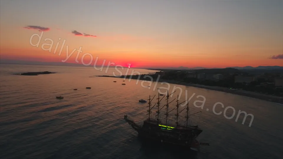 Big Kral Sunset Boat Tour photo 5