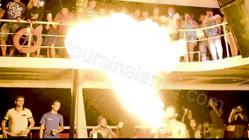Alanya Starcraft Night Party Boat Tour photo 2