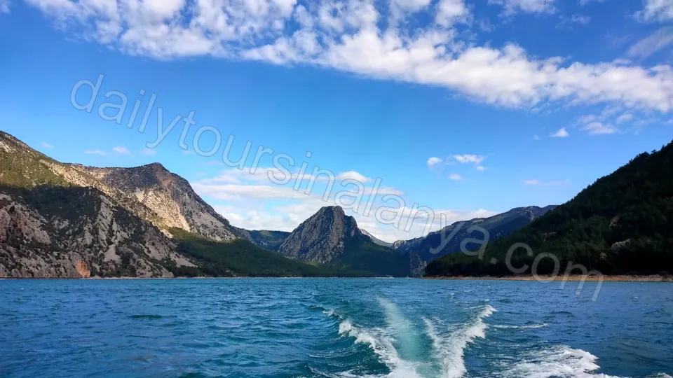 Green Canyon Boat Tour photo 17