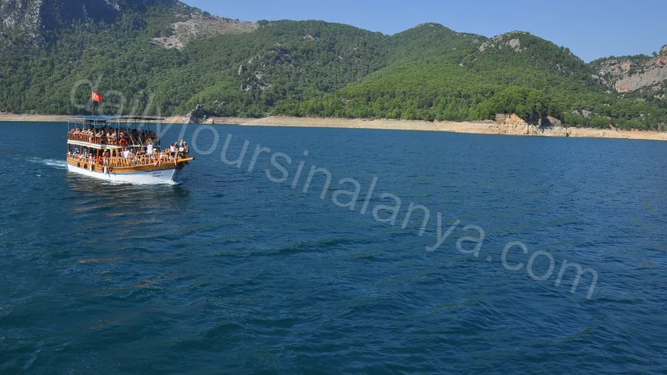 Green Canyon Boat Tour photo 18