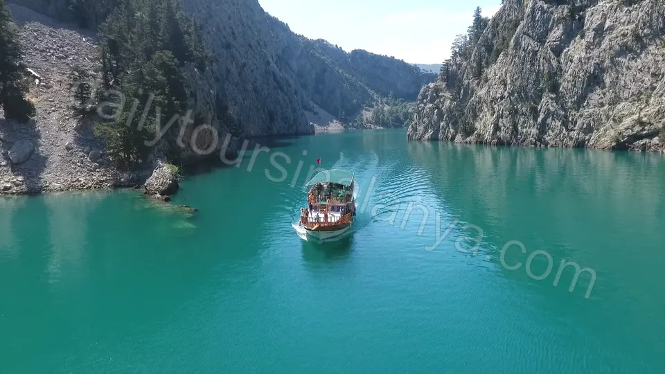 Green Canyon Boat Tour photo 23