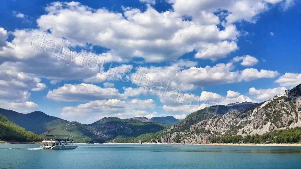 Green Canyon Boat Tour photo 26