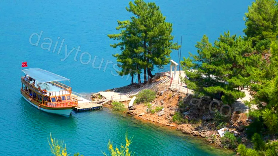 Green Canyon Boat Tour photo 3