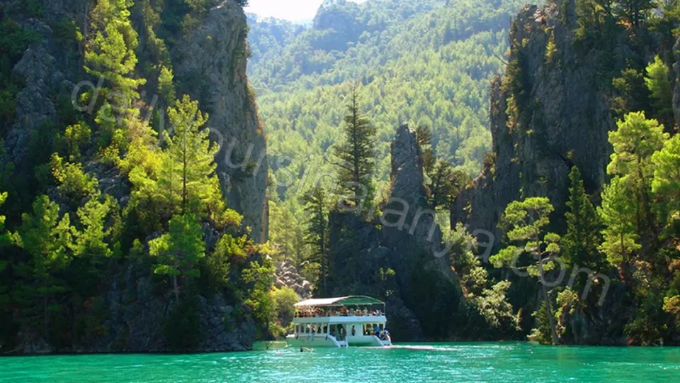 Green Canyon Boat Tour photo 4