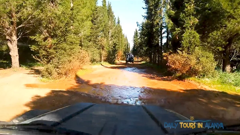 Green Canyon Jeep Safari image 16