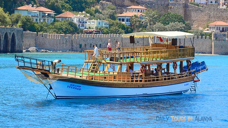 Alanya Tranquil Boat Tour image 5