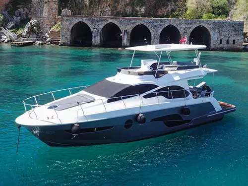 Khaleesi Deluxe rental yacht photo