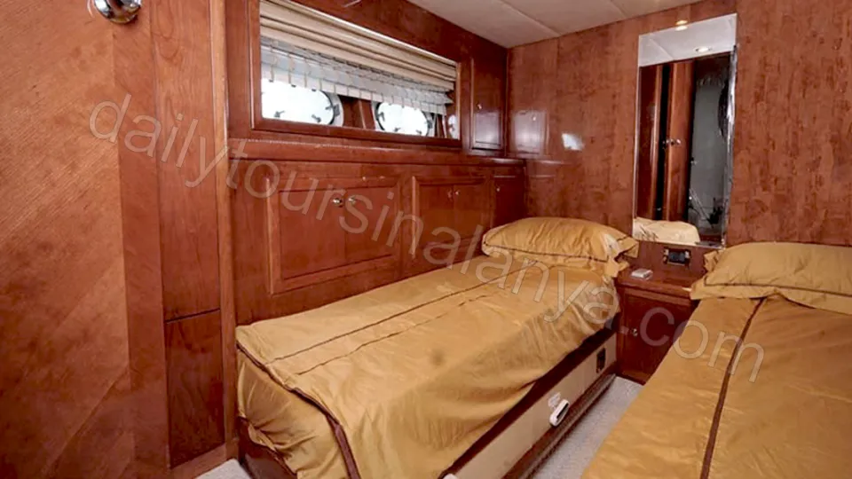 Cleopatra Luxury photo 14