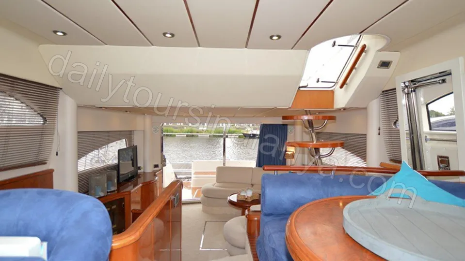 Moonlight Luxury photo 15