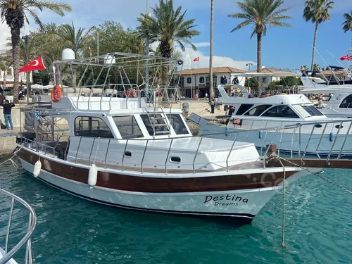 Destina Dreams rental yacht photo