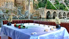 Khaleesi nav photo 3